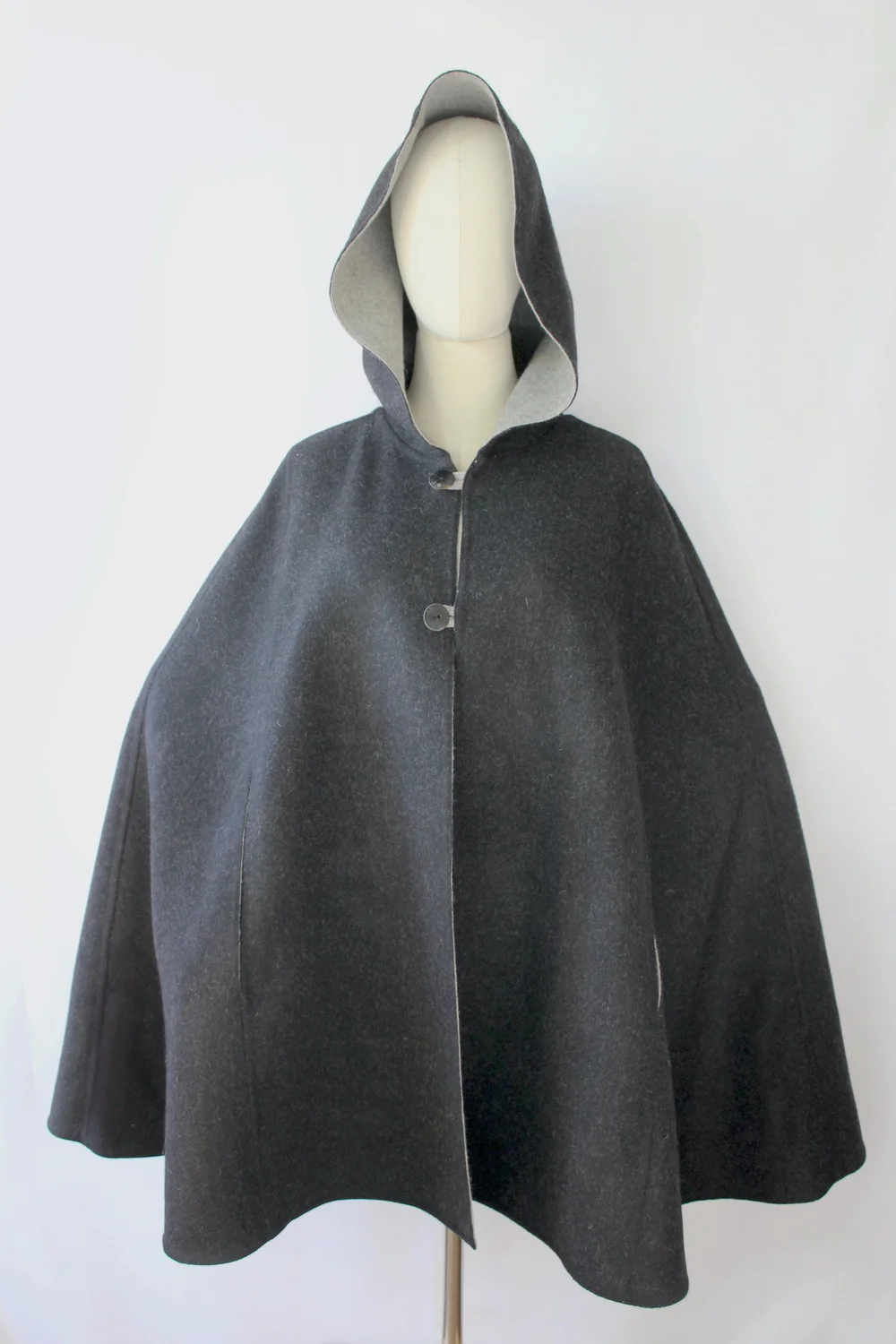 Reversible Caperuza Cape Marengo/Grey — Quri Andino